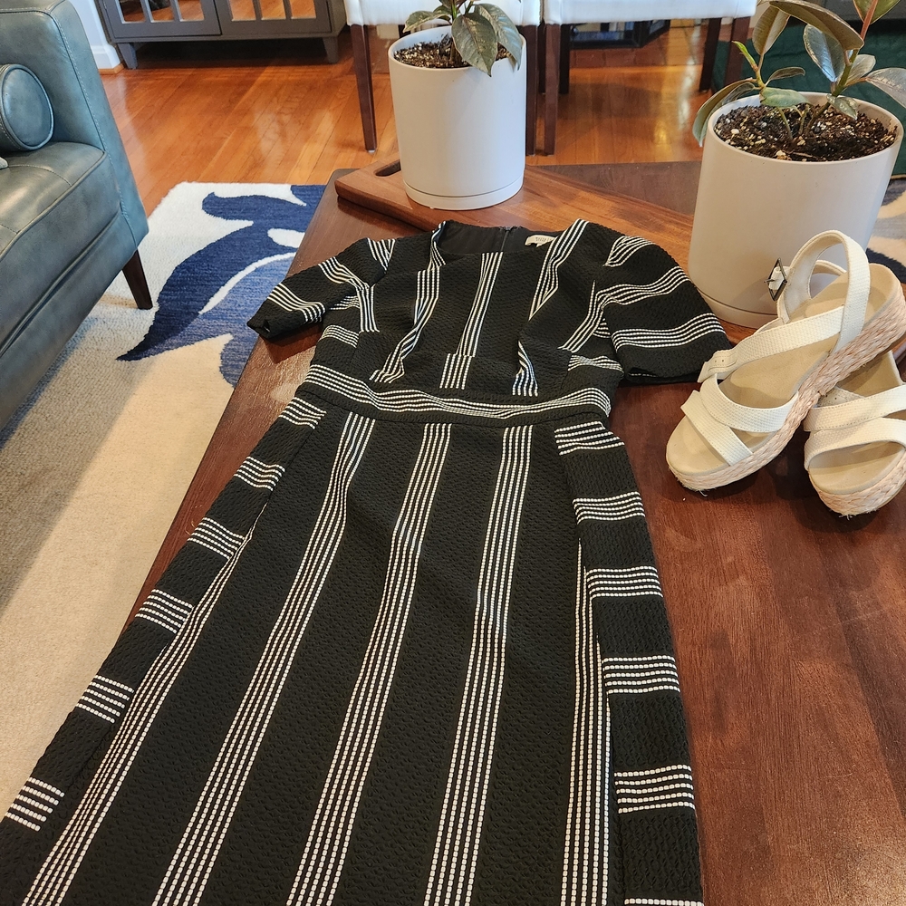 White House Black Market Black and White Long Sleeve Dress